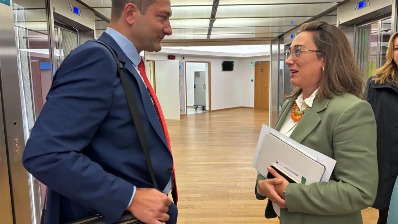 La consejera asiste al Consejo Europeo de Agricultura y Pesca.