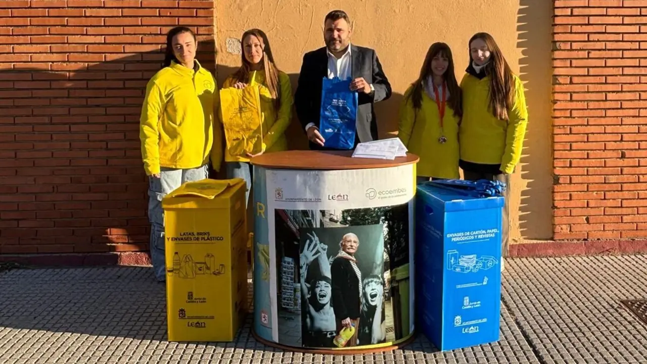 Presentación de la campaña 'Movimiento imparable' del Ayuntamiento de León y Ecoembes. Foto: Ayto. León