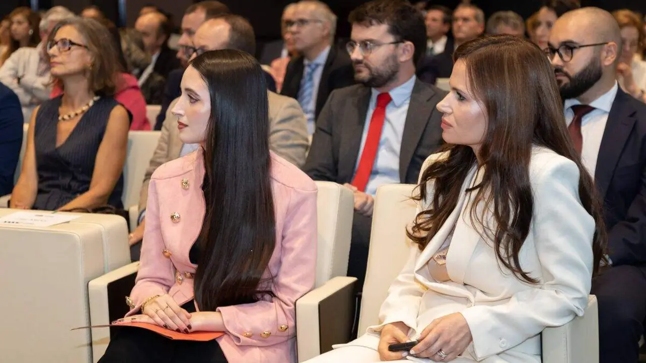 Ana Mª Castro Franco y Marta González Aparicio, galardonadas en los Premios del Centro de Estudios Financieros (CEF)