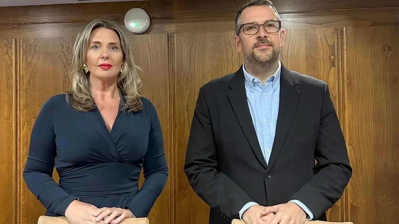 Los ediles de Vox Ponferrada. en el salón de pleno.