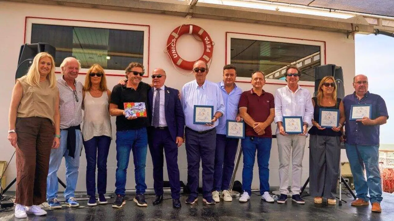 La Academia Leonesa de Gastronomía representó a los Productos de León en Cádiz.