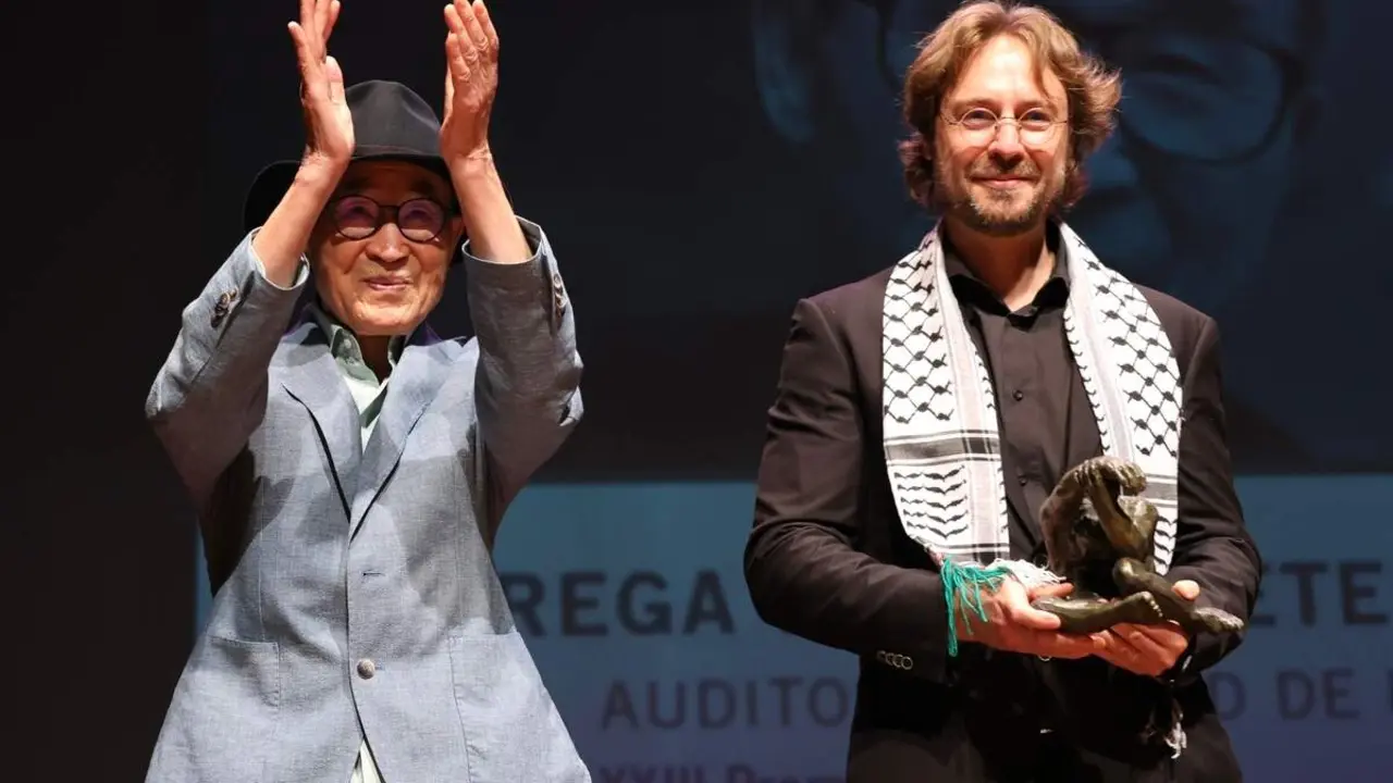 Acto de entrega del XXIII Premio Leteo al poeta surcoreano Ko Un