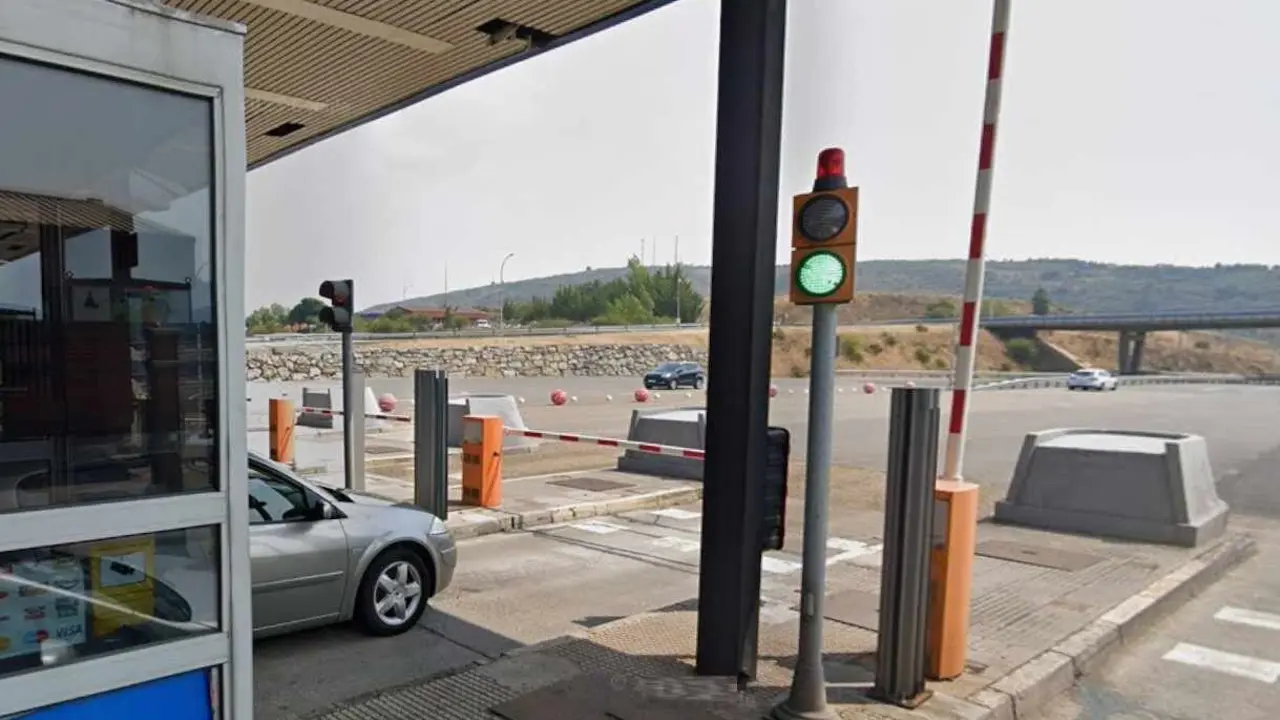 Imagen del peaje en la autopista del Huerna.