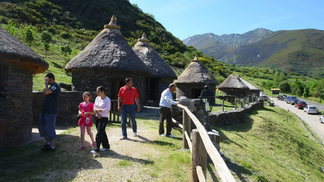 El Castro de Chano en el Valle de Fornela (León)