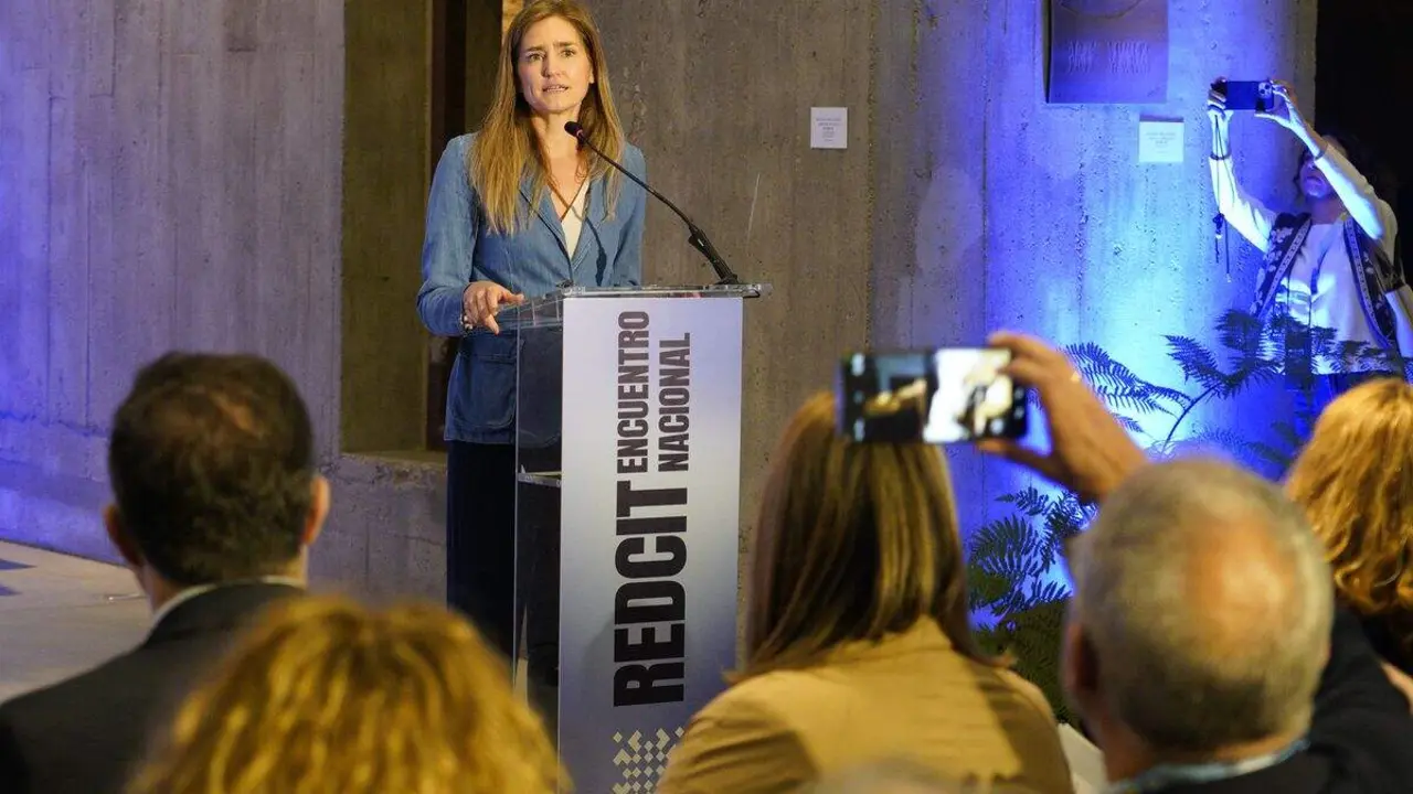 La vicepresidenta Sara Aagesen durante la inauguración de la segunda jornada del II Encuentro Nacional de Centros de Innovación Territorial en Ponferrada y firma los protocolos de adhesión a la RedCIT, este año en Ponferrada. Foto: C.S.