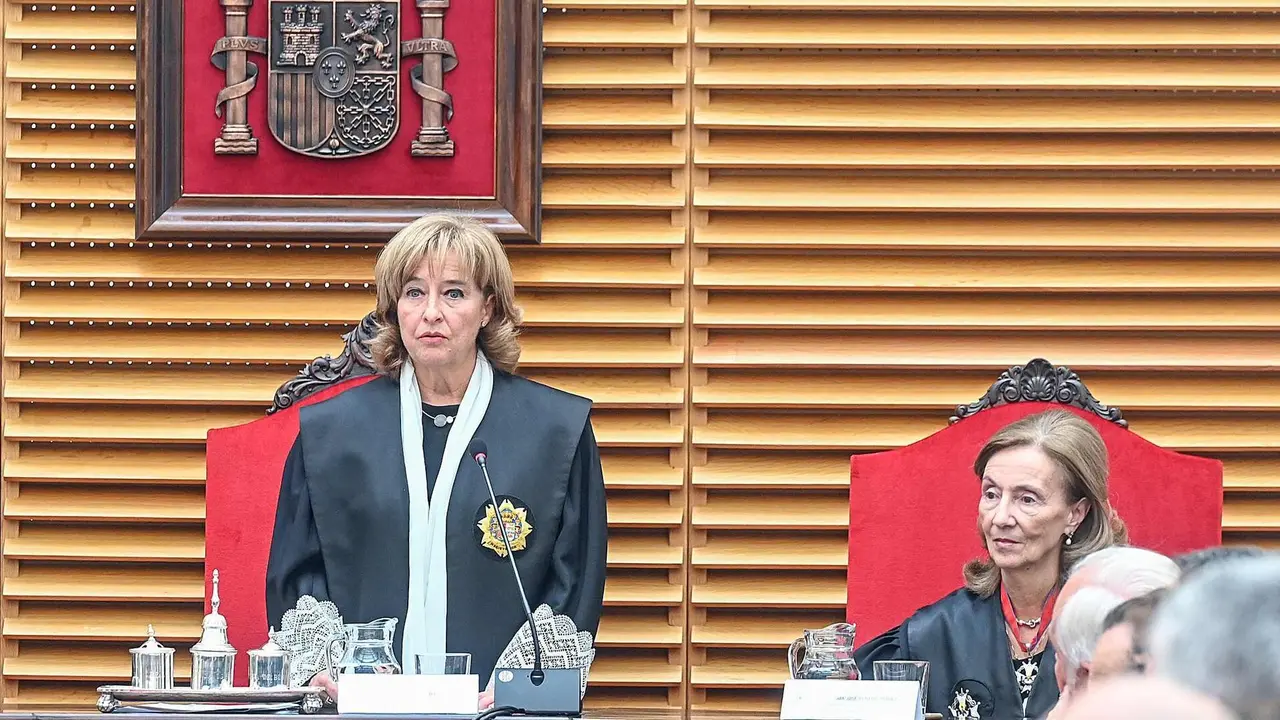 El Palacio de Justicia de Burgos acoge el acto solemne de apertura del año judicial 2025-2026 en Castilla y León, presidido por la presidenta del Tribunal Superior de Justicia de Castilla y León (TSJCyL), Ana del Ser, en el que también participa el fiscal superior de la Comunidad, Santiago Mena. Además, acuden entre otros, el presidente de la Junta, Alfonso Fernández Mañueco; el presidente de las Cortes, Carlos Pollán; o el delegado del Gobierno, Nicanor Sen. Fotos: Ricardo Ordóñez