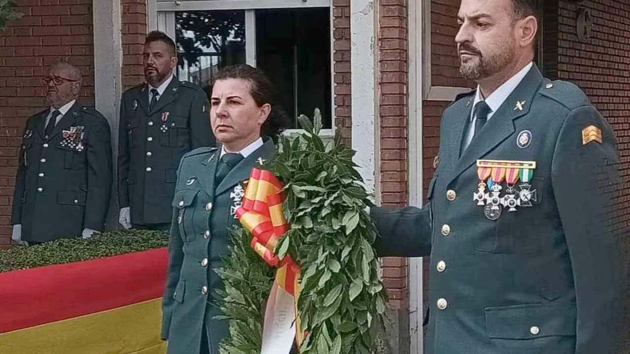 La Guardia Civil de Astorga honra a su patrona con emoción y tradición. El acto incluyó el izado de bandera, homenaje a los caídos y una misa en honor a la Virgen del Pilar; la comarca del Órbigo también celebró la festividad en Veguellina.