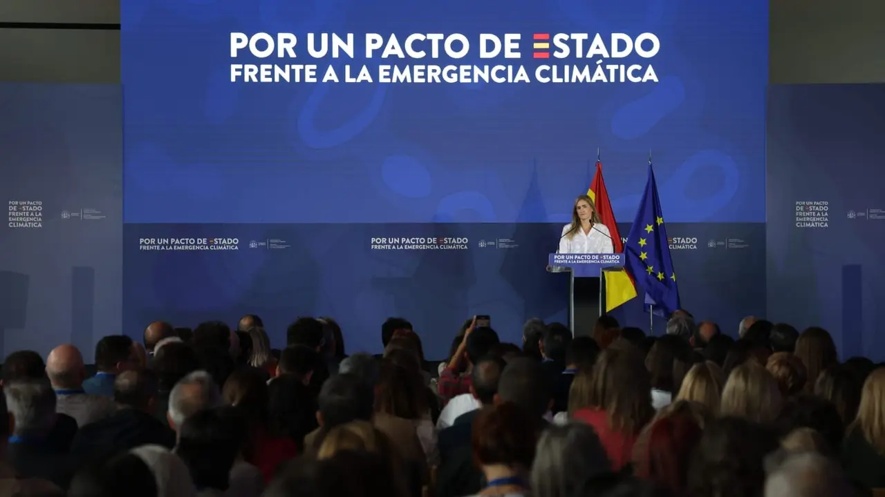 La ministra Sara Aagesen, durante su intervención este lunes en el convención climática de Ponferrada.