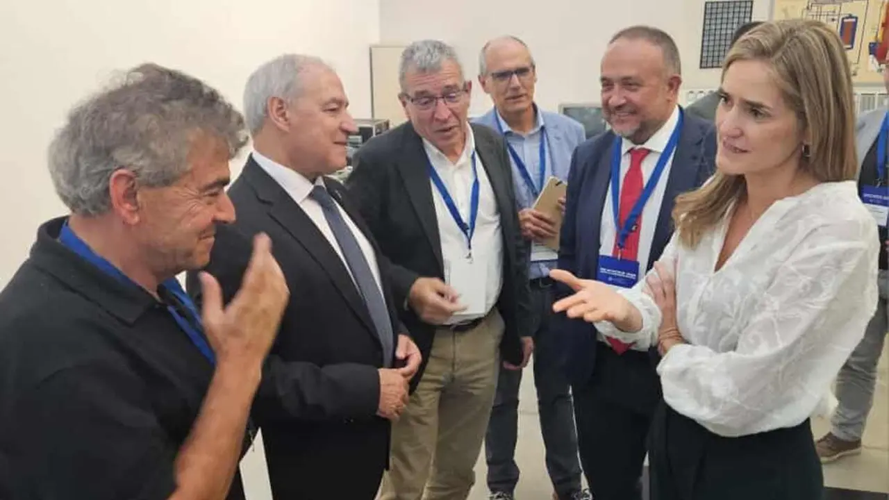 La Diputación de León ha movilizado más de seis millones de euros en proyectos orientados a luchar contra la despoblación y el cambio climático a través del Centro de Innovación Territorial (CIT) León Sostenible. Así lo anunció este lunes el presidente de la institución provincial, Gerardo Álvarez Courel, durante su participación en el foro estatal 'Cambio climático, reto demográfico y mundo rural', celebrado en el marco de la convención “Por un pacto de Estado frente a la emergencia climática”.