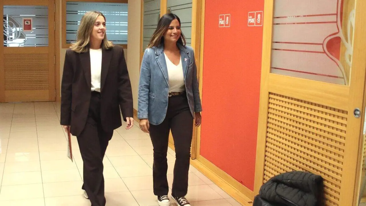 La vicesecretaria general del Partido Socialista de Castilla y León, Nuria Rubio, y la secretaria de Igualdad, Lorena Valle, presentan el Manifiesto con motivo del Día Mundial de la Mujer Rural