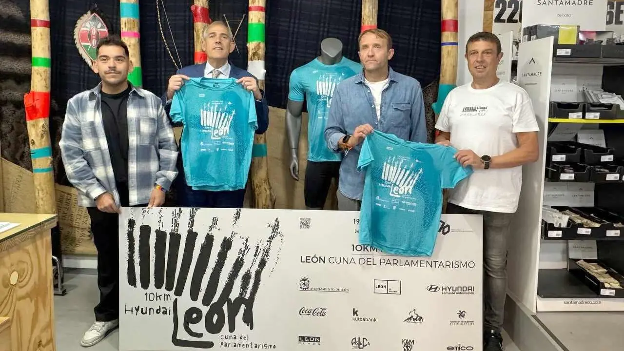 Un instante de la presentación de la camiseta para los 10 kilómetros Cuna del Parlamentarismo.