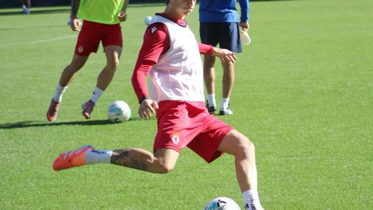 Yayo, durante un entrenamiento con la Cultural.