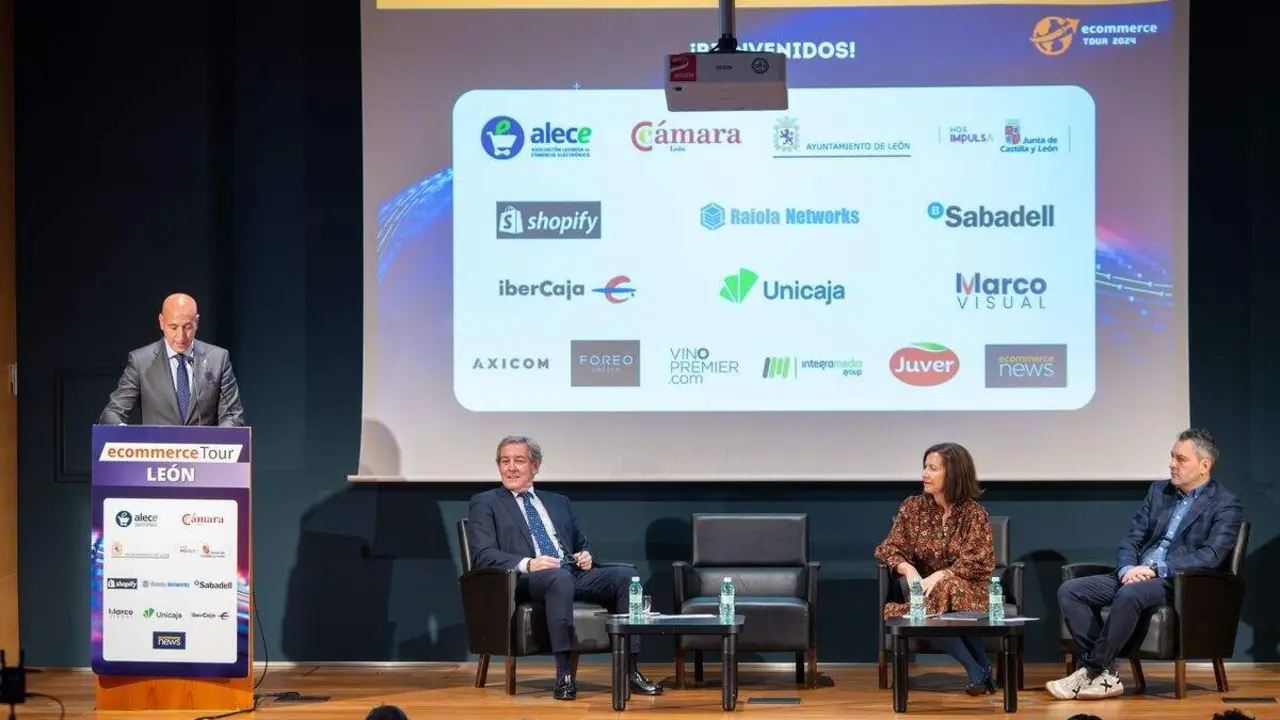 El alcalde de León, José Antonio Diez, durante su intervención de la pasada edición del 'Ecommerce Tour'.