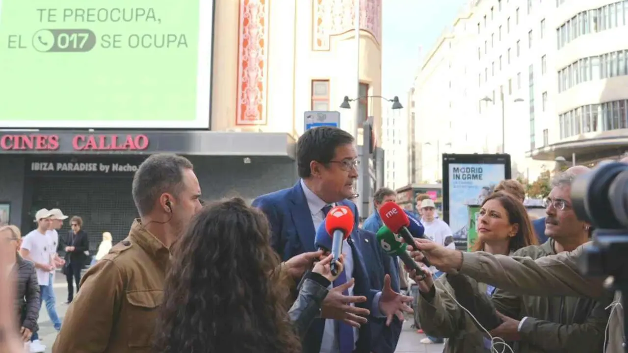 Óscar López, durante la presentación de la campaña en la Gran Vía de Madrid.