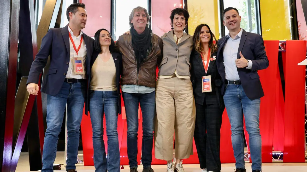 La secretaria de Organización y Acción Electoral del PSOE, Rebeca Torró; el secretario general del PSCyL, Carlos Martínez y el secretario provincial del PSOE en León, Javier Alfonso Cendón, inauguran las Jornadas del PSOE 'Atrévete a construir futuro en Castilla y León'. Foto: Campillo