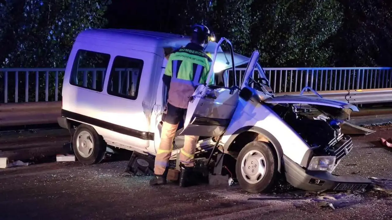 Imagen del punto del vial en el que tuvo lugar el aparatoso accidente de tráfico.