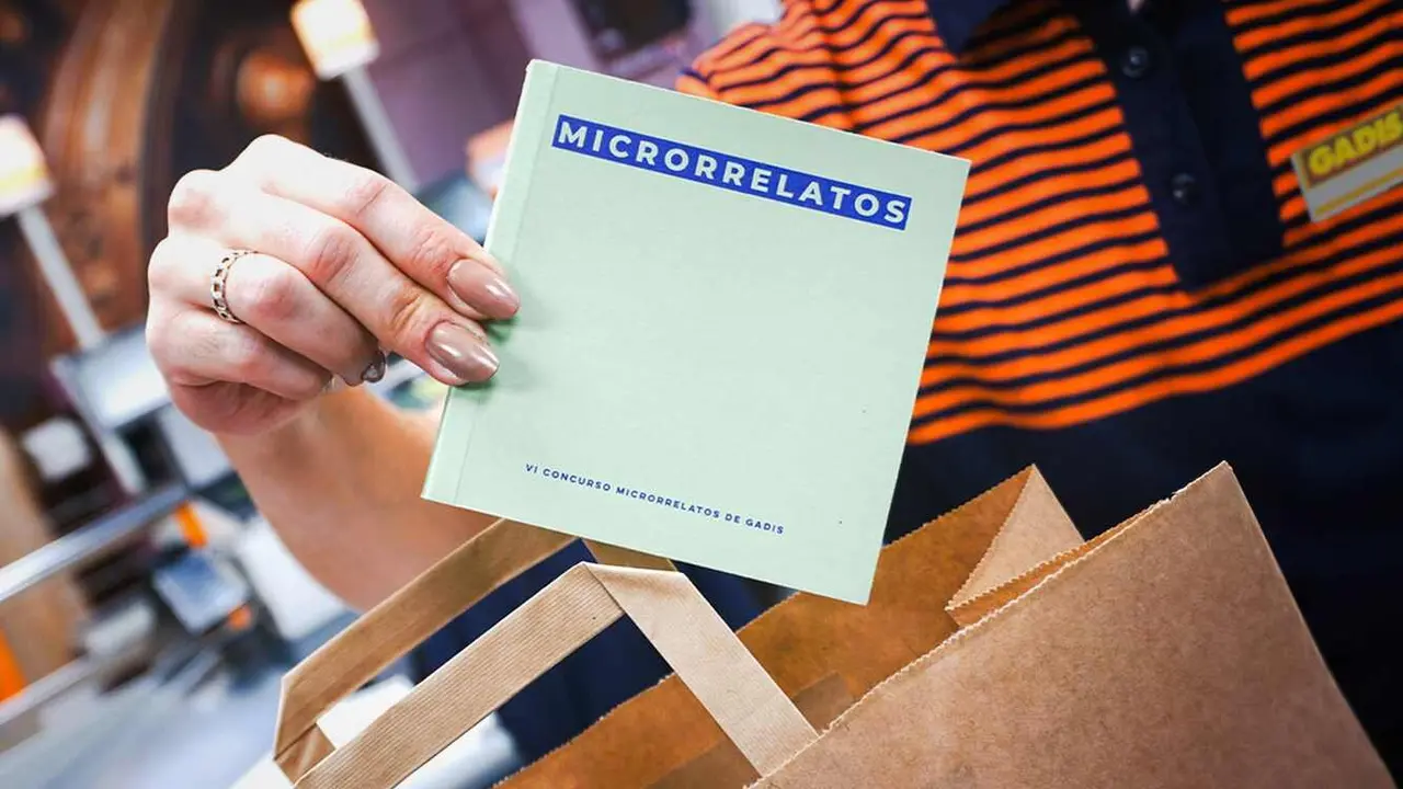 Imagen del libro de microrelatos que se entrega en los súper Gadis.