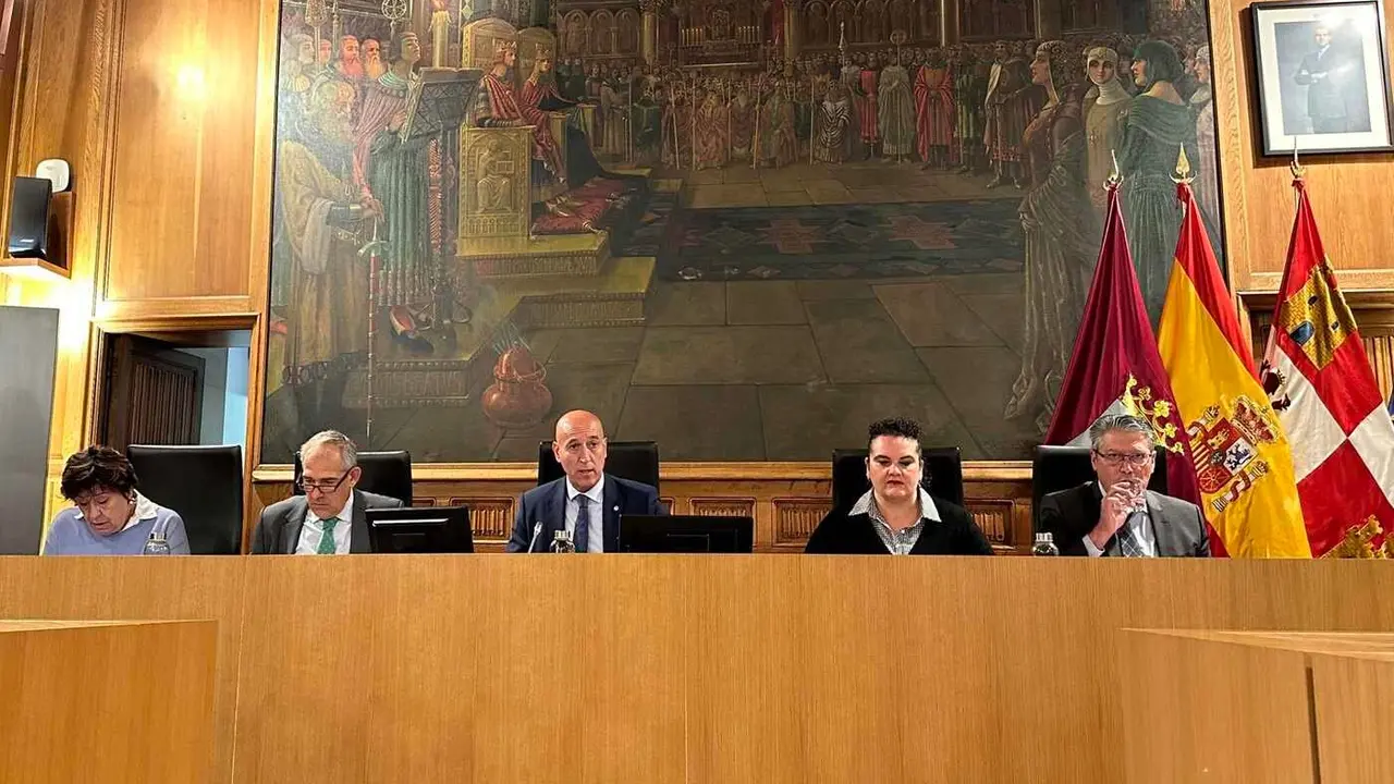 Imagen del pleno celebrado este viernes en la Diputación Provincial al mantenerse las obras en San Marcelo. Foto: AytoLeon