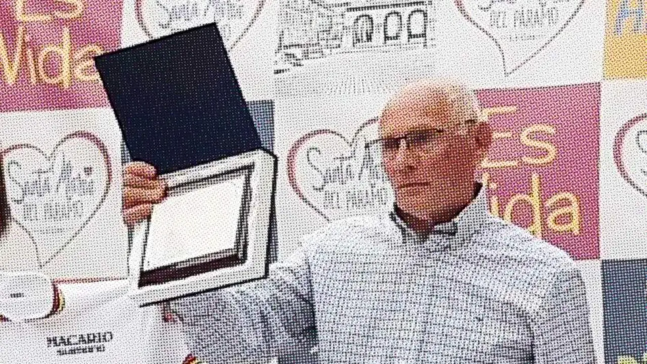 Carlos Jovellar, durante un homenaje en Santa María del Páramo.