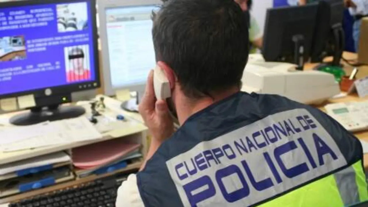 El presunto estafador ha sido localizado y detenido por la Policía Nacional en Ponferrada.