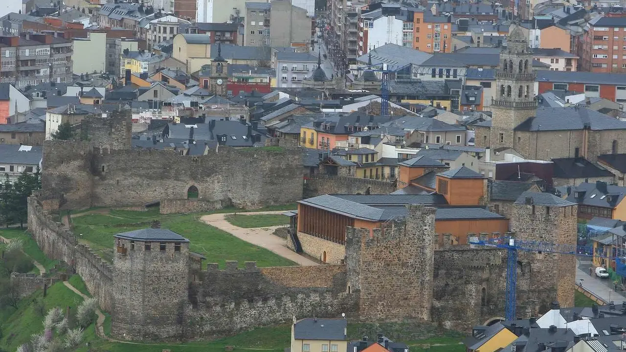 Vista aérea del Castillo de los Templarios de Ponferrada.