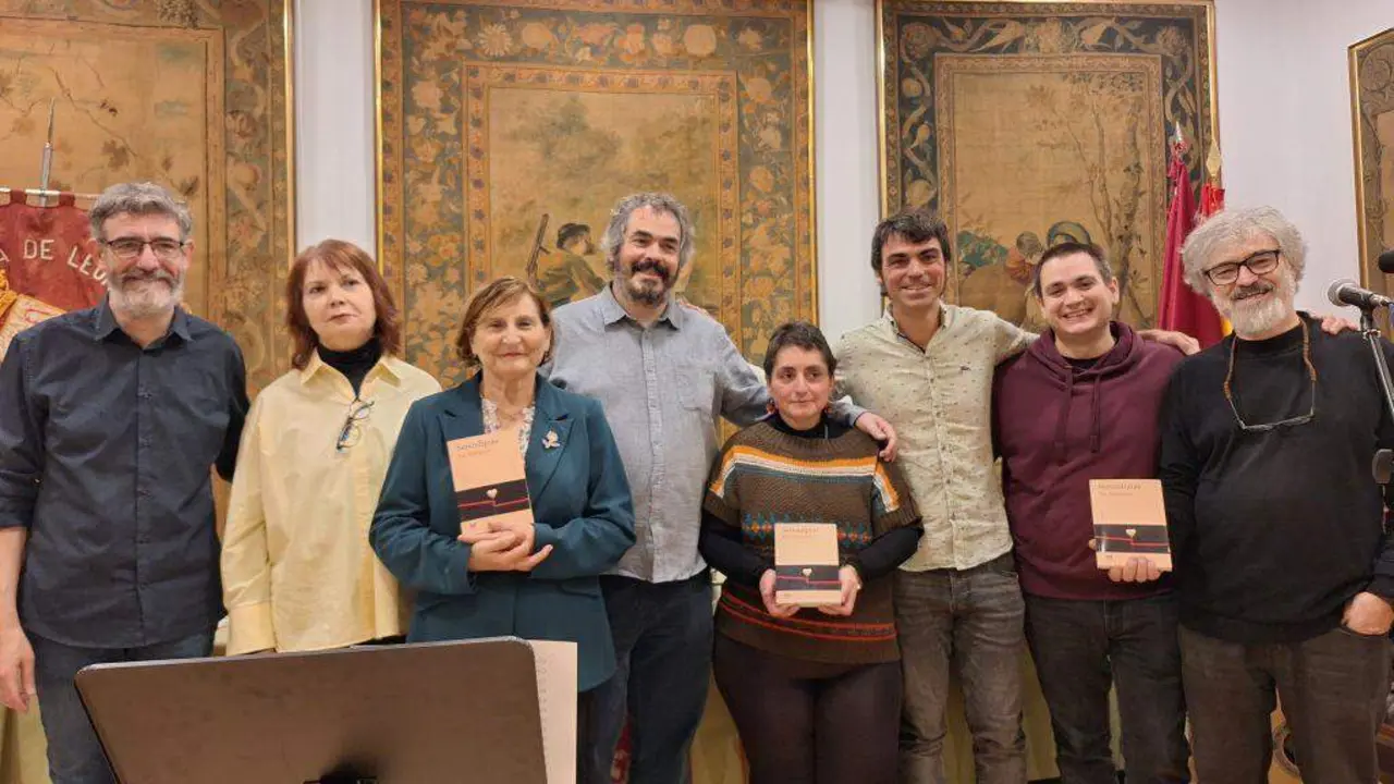 La Casa de León en Madrid rinde un homenaje poético musical a la poeta Paz Martínez.