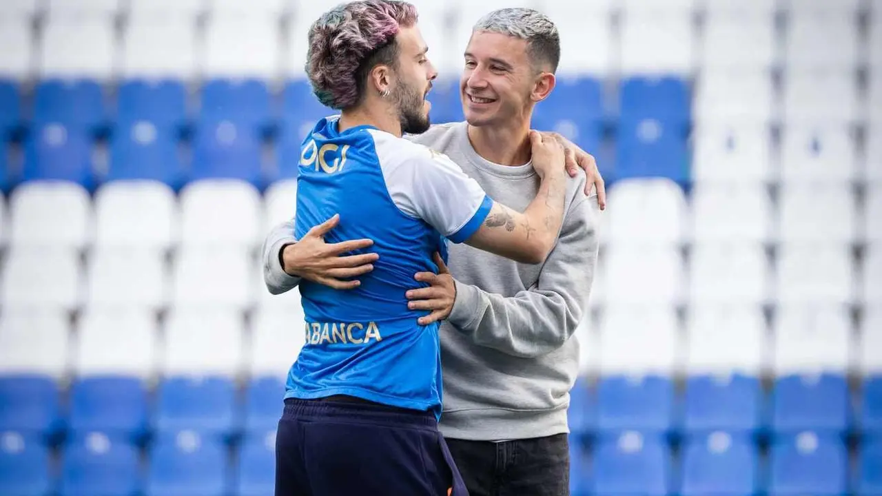 Ambientazo por todo lo alto para este partido; Chacón, pese a no jugar, ha viajado con el resto de sus compañeros.