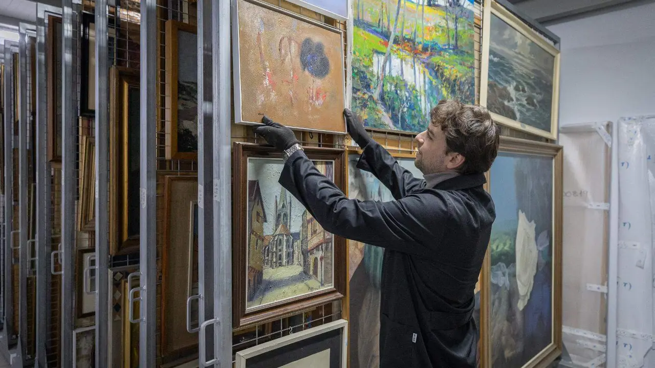 Fundos Estudio, el pionero y flamante centro logístico para la gestión integral de arte ya está plenamente operativo en Trobajo del Camino. Foto: Fundos