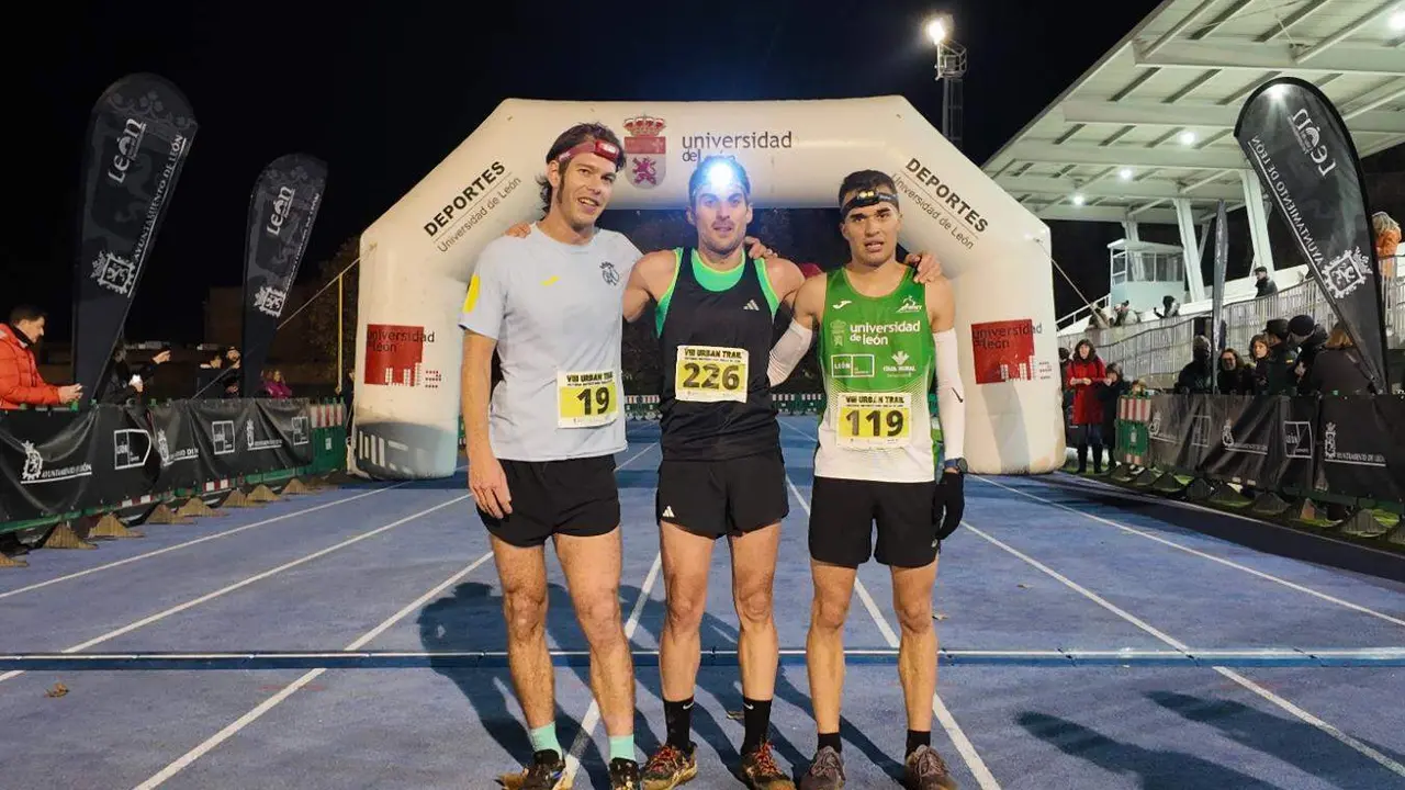 Una marea de 250 frontales ilumina León en una Urban Trail Universitaria de récord. Foto: ULE