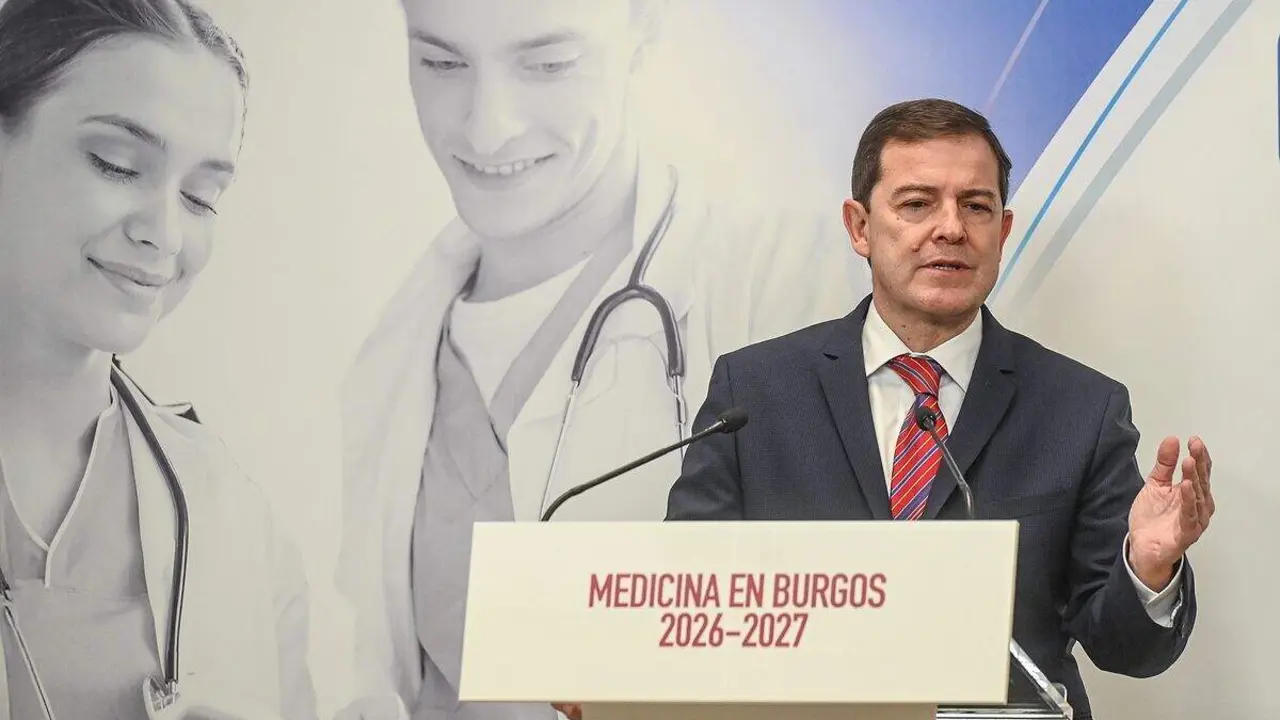 El presidente de la Junta de Castilla y León, Alfonso Fernández Mañueco, se reúne con el rector de la Universidad de Burgos, José Miguel García Pérez. Foto: Ical