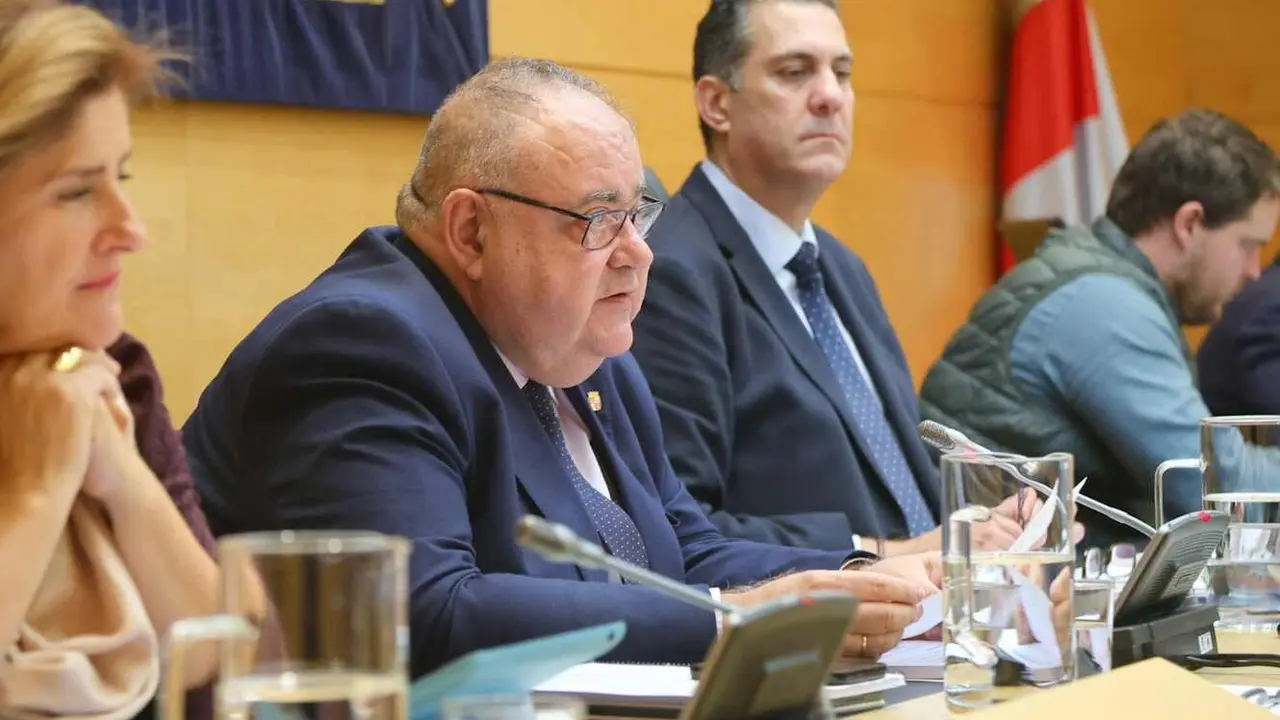 El consejero de Sanidad, durante la presentación de su nuevo presupuesto.