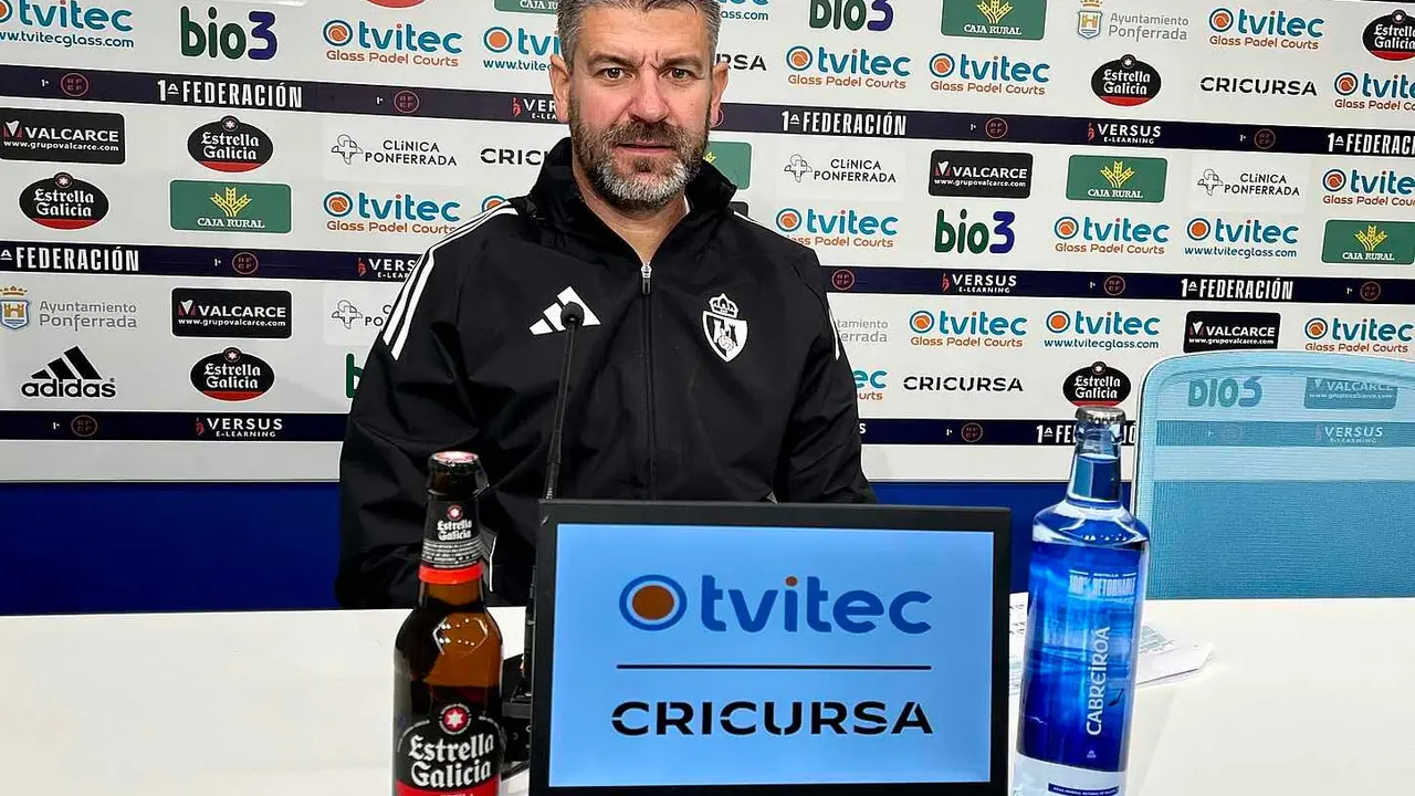 Estévez, este viernes, durante su rueda de prensa.