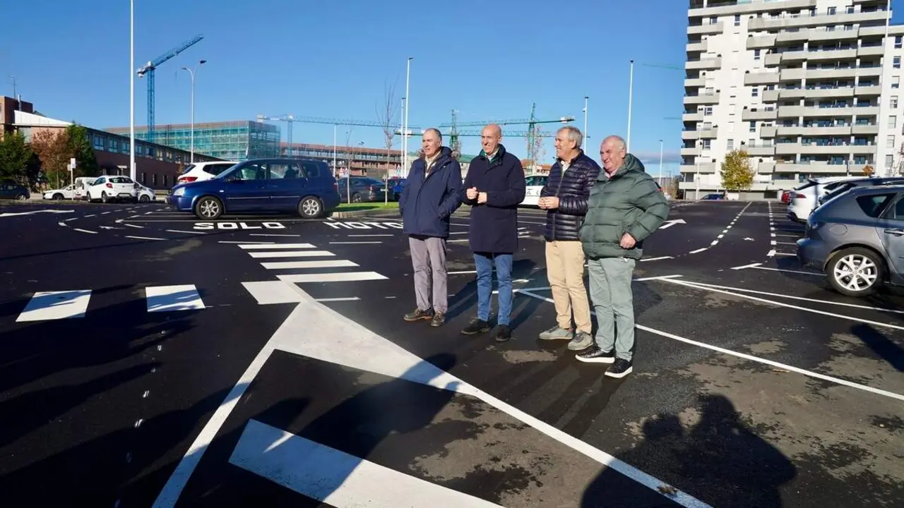 El alcalde de León y representantes de UPL, este lunes, en La Palomera. Foto: Campillo