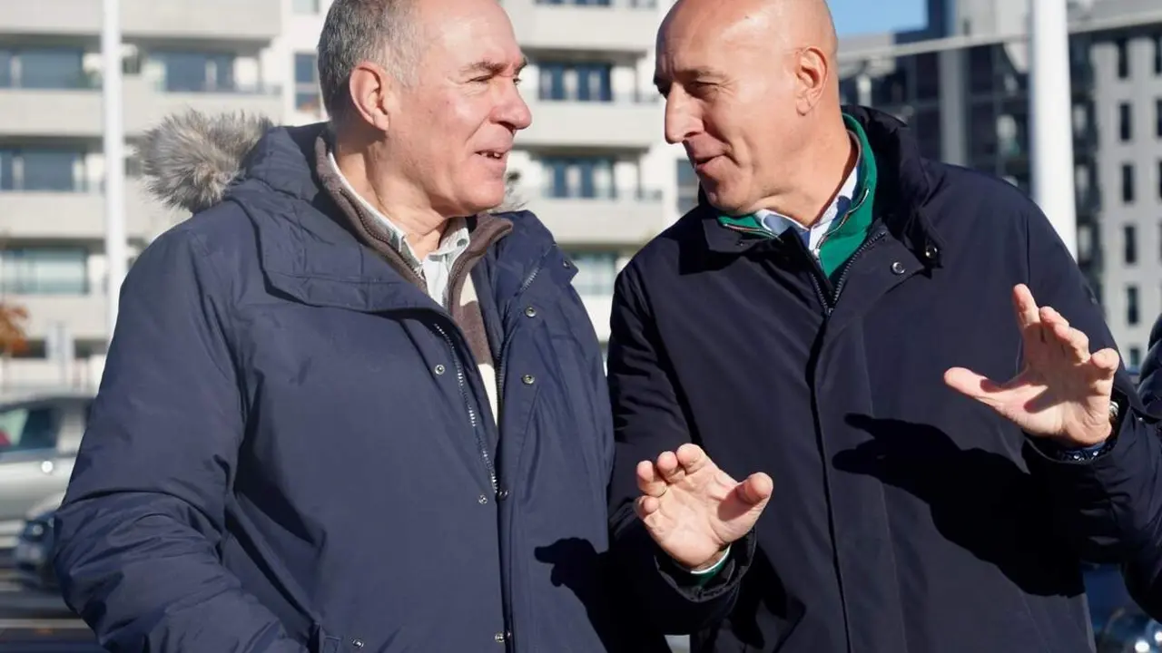 El alcalde de León, José Antonio Diez, informa sobre proyectos municipales en el barrio de La Palomera