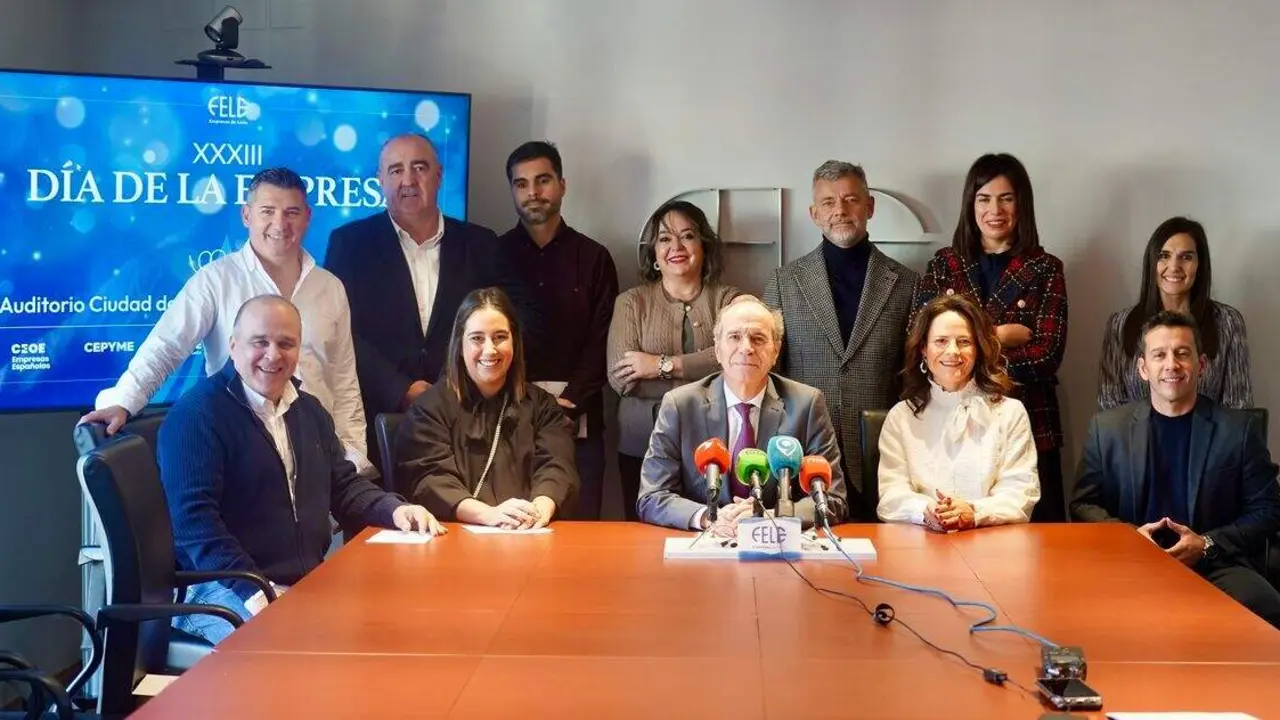 El presidente de la Federación Leonesa de Empresarios, Juan María Vallejo, da a conocer a los galardonados con la distinción de Menciones Especiales que concede la patronal con motivo del Día de la Empresa 2025