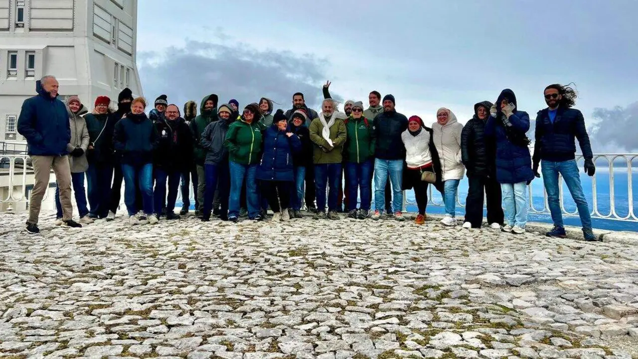 Equipo del proyecto RES-MAB en la cima del Mont-Ventoux (Francia). Foto: RB Alto Bernesga