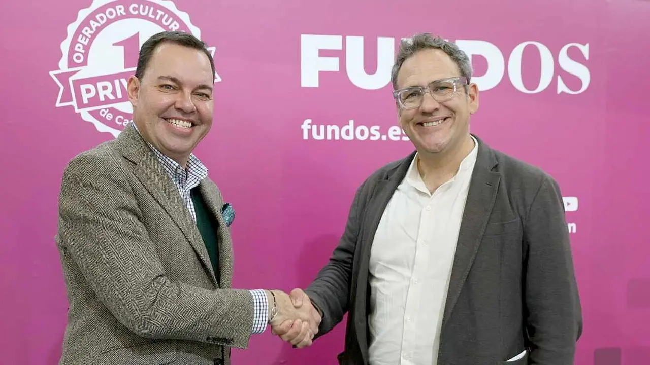 José María Viejo (Fundos) y Oscar Blanco (Foro de la Cultura), tras la firma del acuerdo.