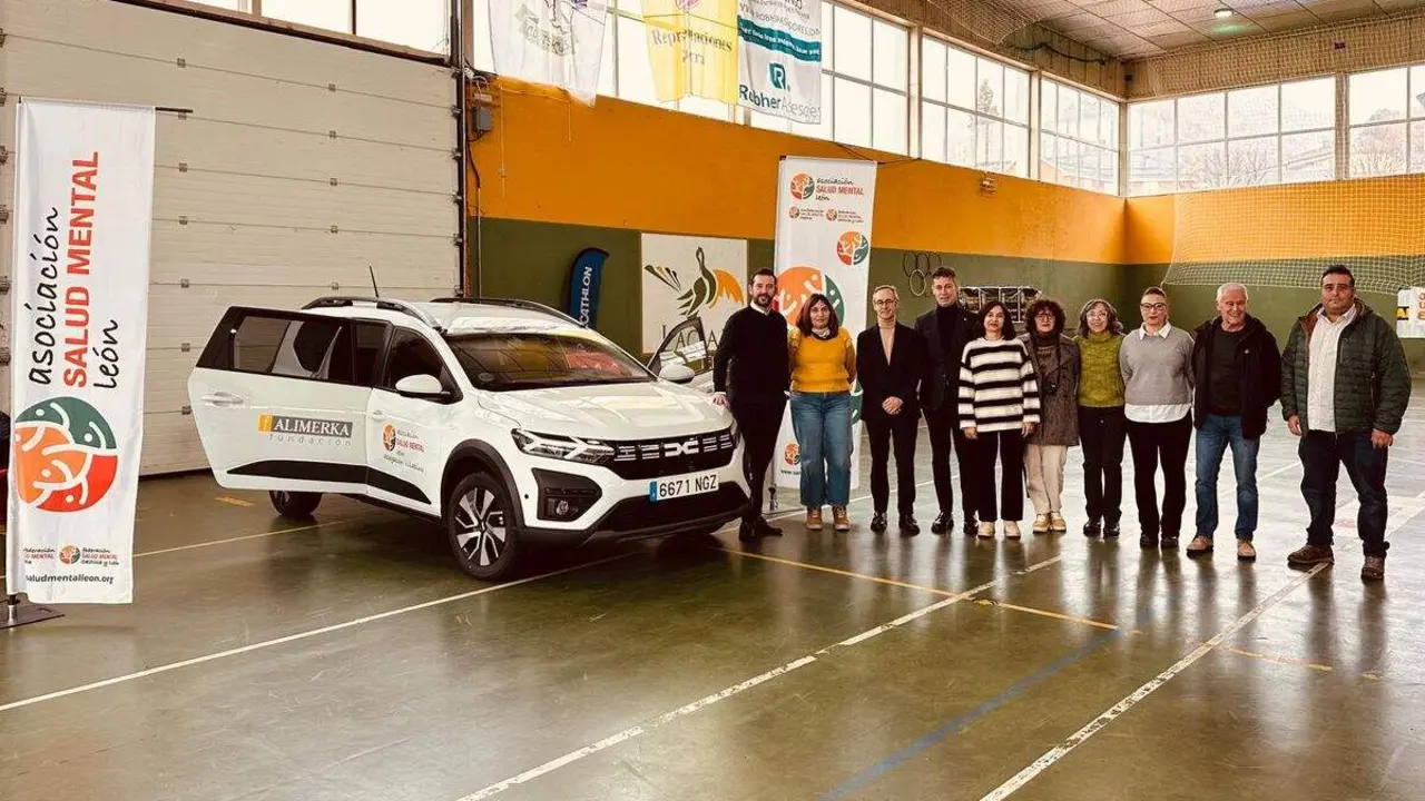 izda. a dcha.: Carlos Mouta, Pilar Carrasco, Antonio Blanco, Mario Rivas, Rosa Conde, Ana Felisa Sánchez, Laura de la Torre, Nuria Vilariño, José Luis Montes y José Luis Real Saavedra.