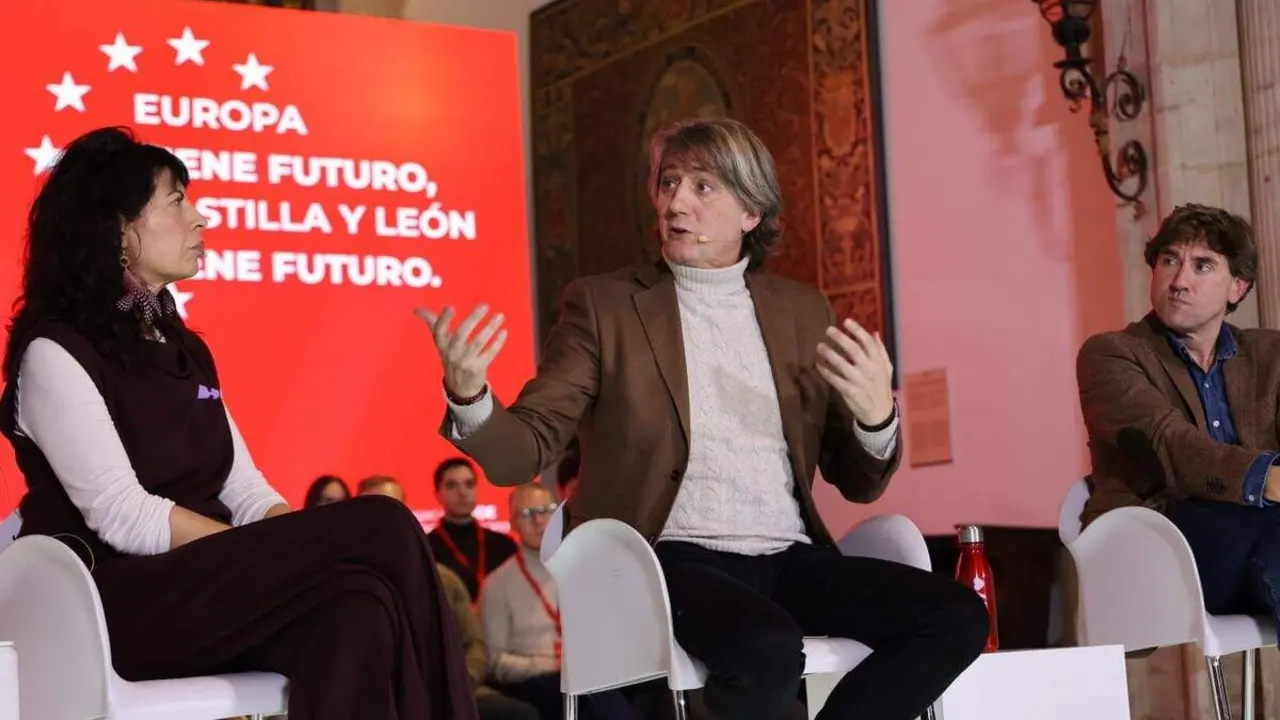 El secretario general del PSCyL, Carlos Martínez, asiste a la Escuela de Gobierno del PSOE 