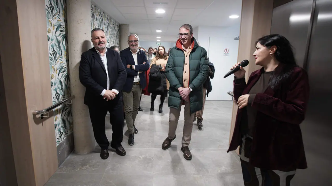 Inauguración de la nueva residencia de personas mayores de Camponaraya (León)