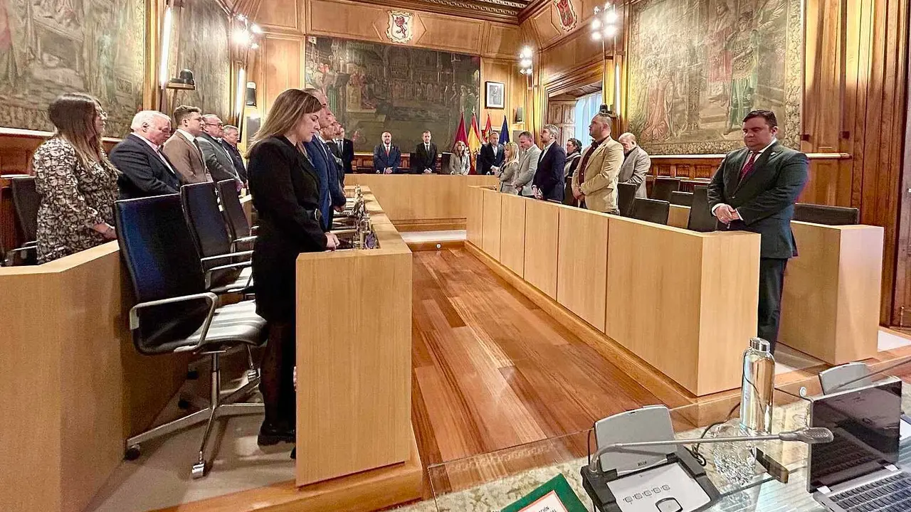 Minuto de silencio en señal de duelo por el fallecimiento de los dos mineros en Asturias.