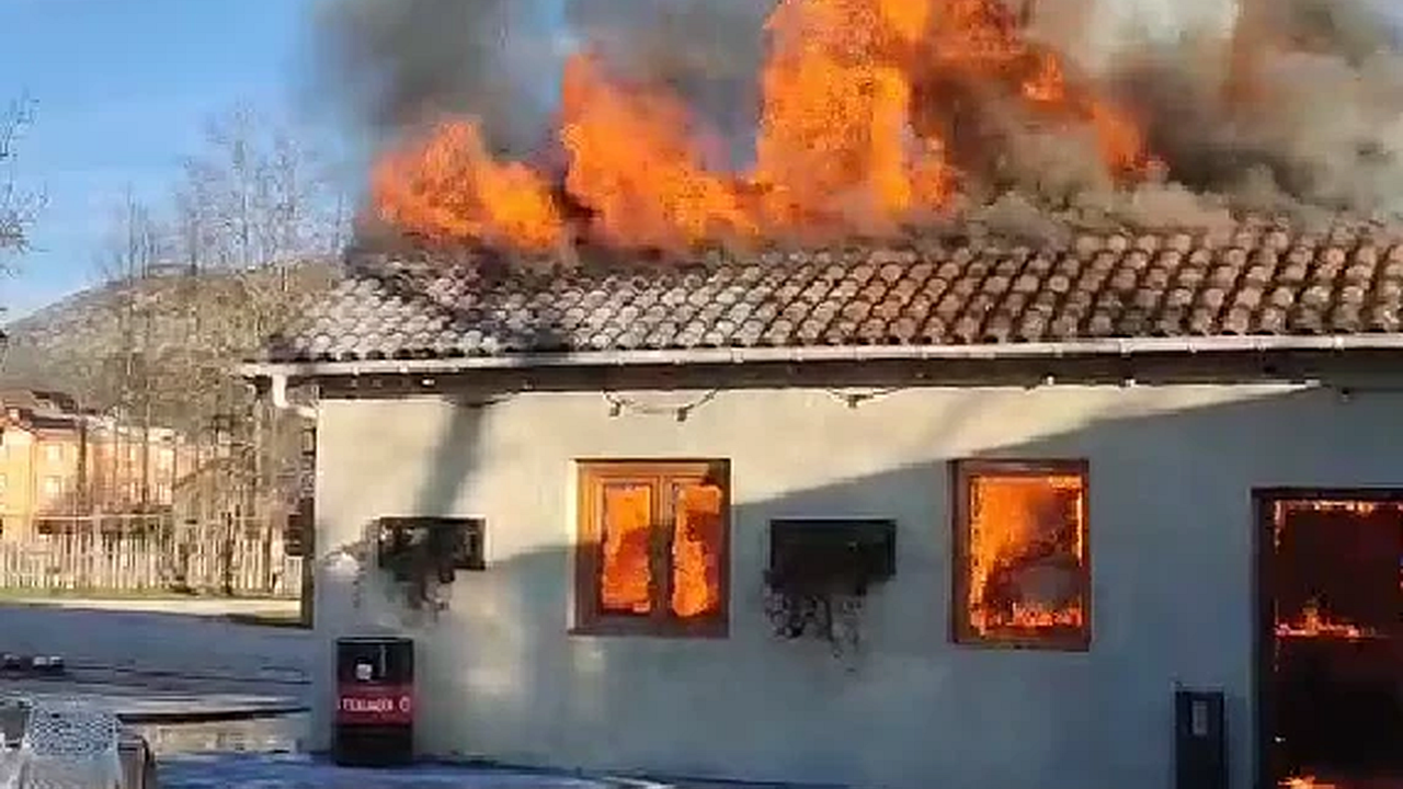 Imagen del incendio en una de las zonas del camping.