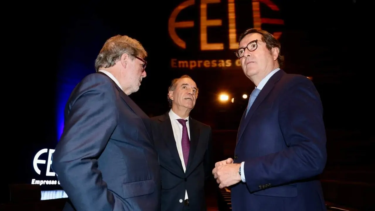 La Federación Leonesa de Empresarios celebra el 33 Día de la Empresa con un acto al que asiste el presidente de la Confederación Española de Organizaciones Empresariales, Antonio Garamendi, y en que se entregarán el galardón al Empresario del Año 2025 y otras distinciones