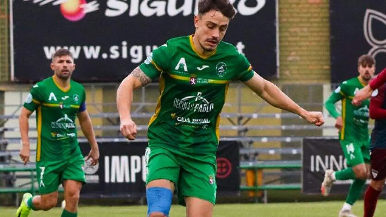 Albertín en una jugada del partido.