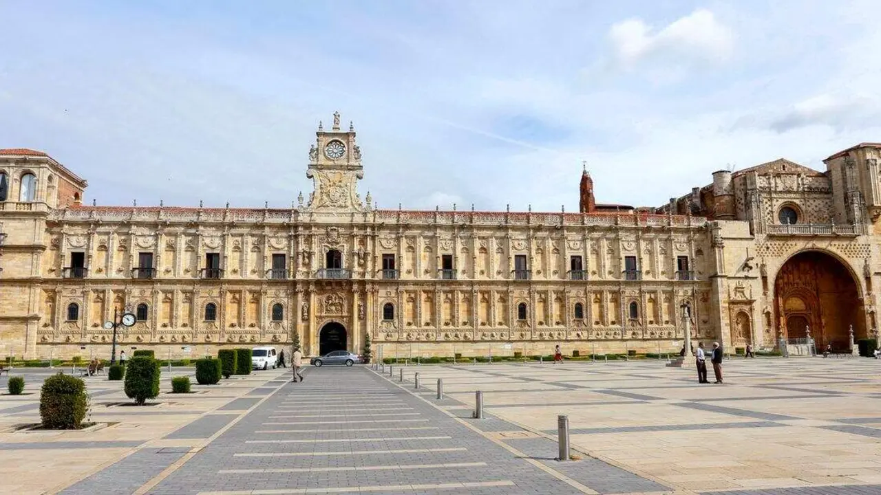 Parador San Marcos de León. Foto: Campillo.