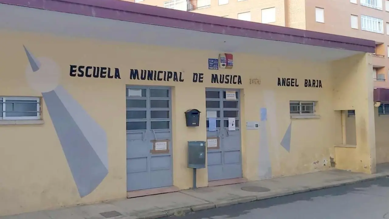 Escuela de Música Ángel Barja dependiente del Ayuntamiento de San Andrés del Rabanedo.