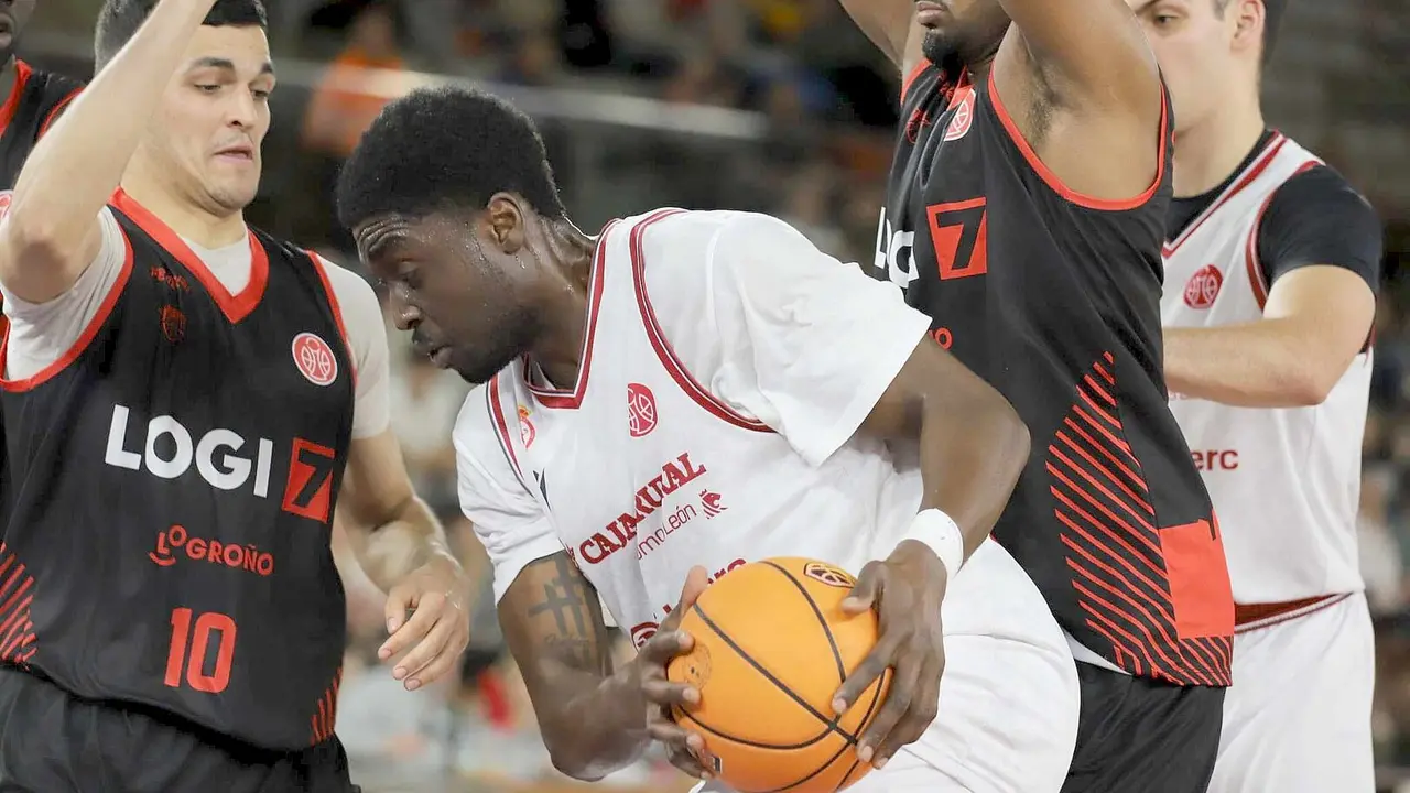 La Cultural domina a un resistente Logrobasket y se afianza en la lucha por el playoff. El equipo de Luis Castillo gobernó el ritmo del encuentro en el Palacio y supo responder a cada reacción riojana para cerrar un triunfo valioso (83-76) en la décima jornada de Segunda FEB. Fotos: Isaac Llamazares