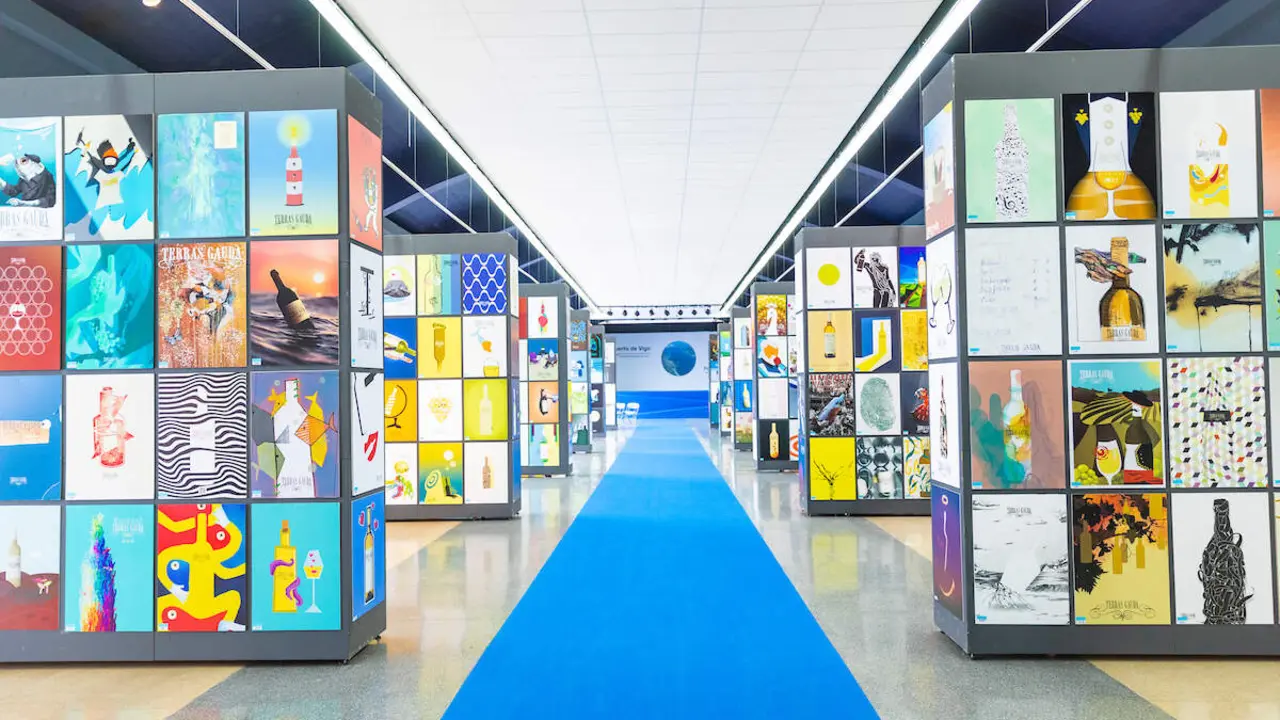 Reunión del Jurado de la Bienal Internacional de Cartelismo Terras Gauda- Concurso Francisco Mantecón 2022 en la Estación Marítima de Vigo.

©María Muiña Photography