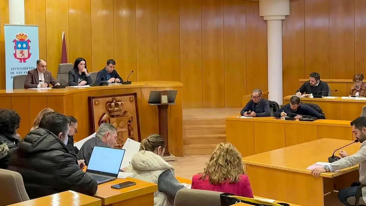 Un instante del pleno de San Andrés del Rabanedo celebrado este viernes.
