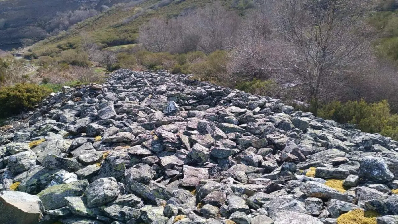 Est&eacute;riles mina Romana El Real. Fotograf&iacute;a La Fueya Cabreiresa